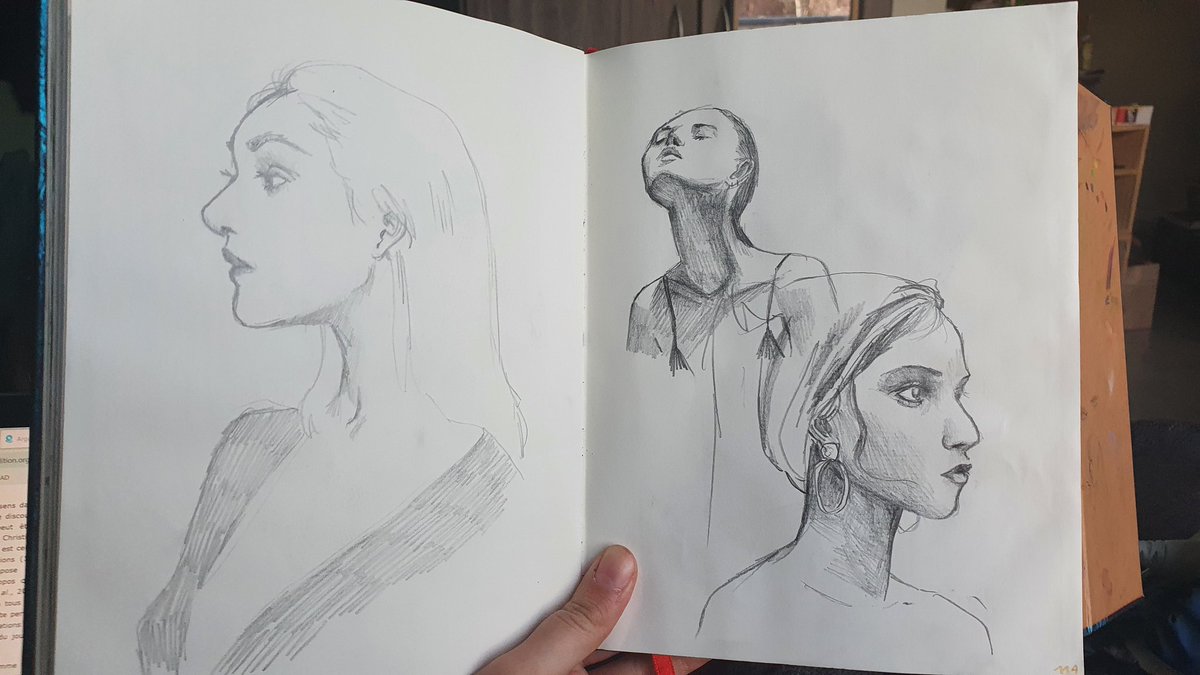 currycourgette's tweet photo. @FearTheHound @SophieFourcade1 Ooops I haven't seen it earlier 👀
So I'm Celia, i draw and do watercolor for fun, and here are 4 of my favorite pages of my notebook 💗 (you can follow me on littllia)
And everyone should take a look to @Shriya17_ 's painted jackets ✨ https://t.co/Wv7OP6mpQJ