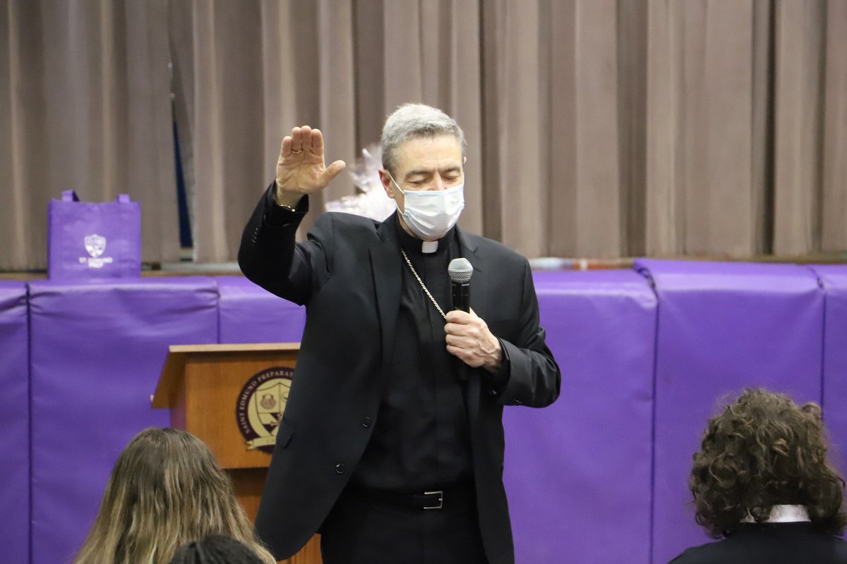 stedmundprep's tweet image. St. Edmund Prep was honored to welcome Bishop Robert Brennan to Ocean Avenue on Monday, February 7th. Thank you for visiting with us, praying with us and encouraging us @bishopofbklyn! @BrooklynDiocese #SEPFamily #BoldLearning #UncommonLeaders