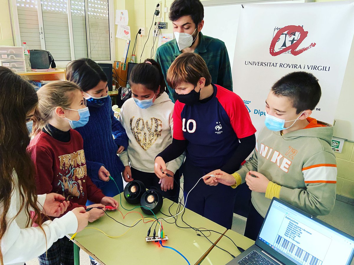 Escola Àngel Guimerà El Vendrell tweet media