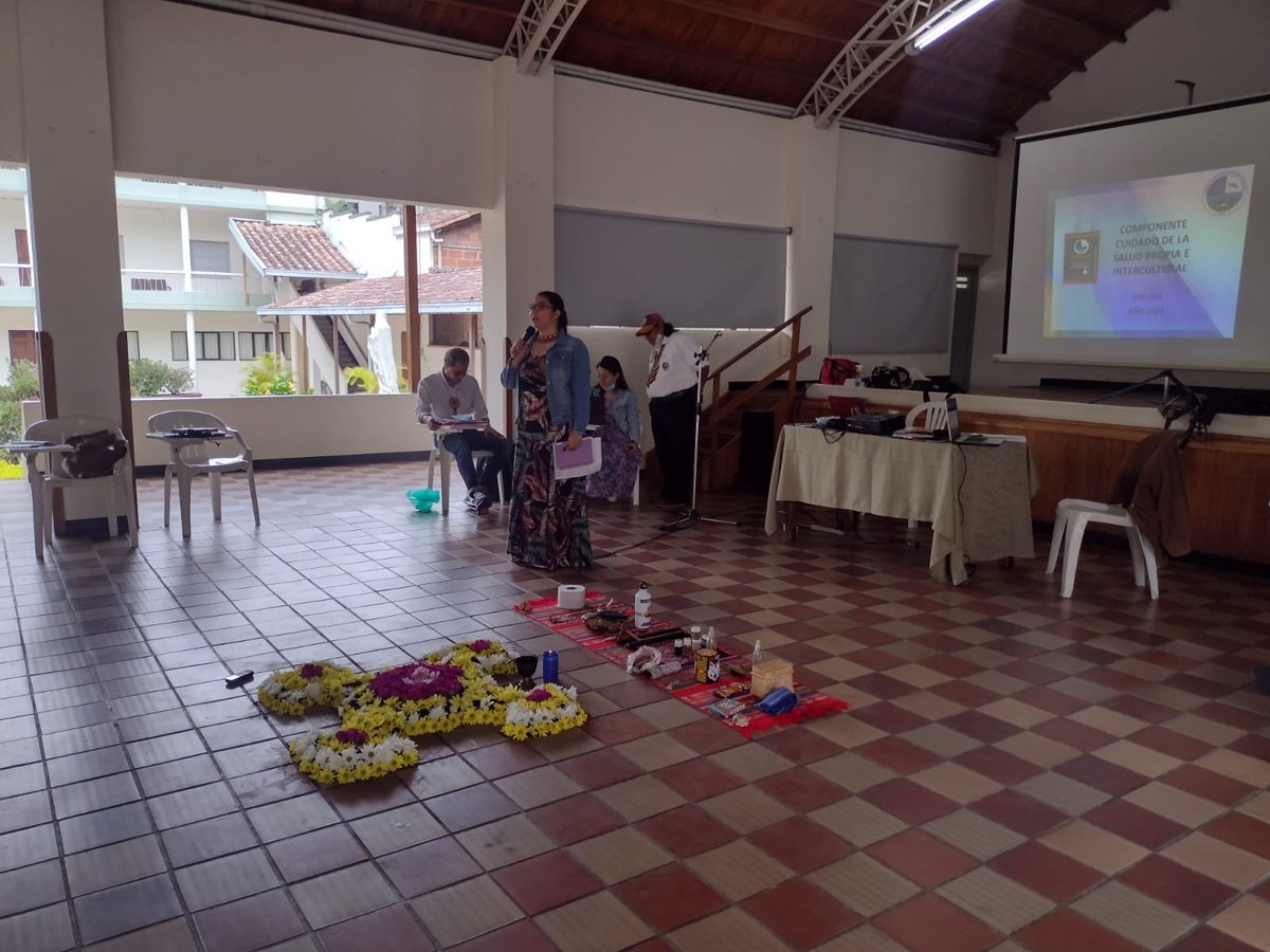 OIA_COLOMBIA's tweet photo. #OIACUENTA | Ya están en Medellin nuestros promotores y promotoras de salud indígena de Antioquia, en el primer taller de formación y fortalecimiento del Sistema de Salud Indígena Propio e Intercultural, #SISPI quienes a través de nuestra #IPSOIA trabajamos en 19 municipios Ant. https://t.co/xXhOQVMhtL