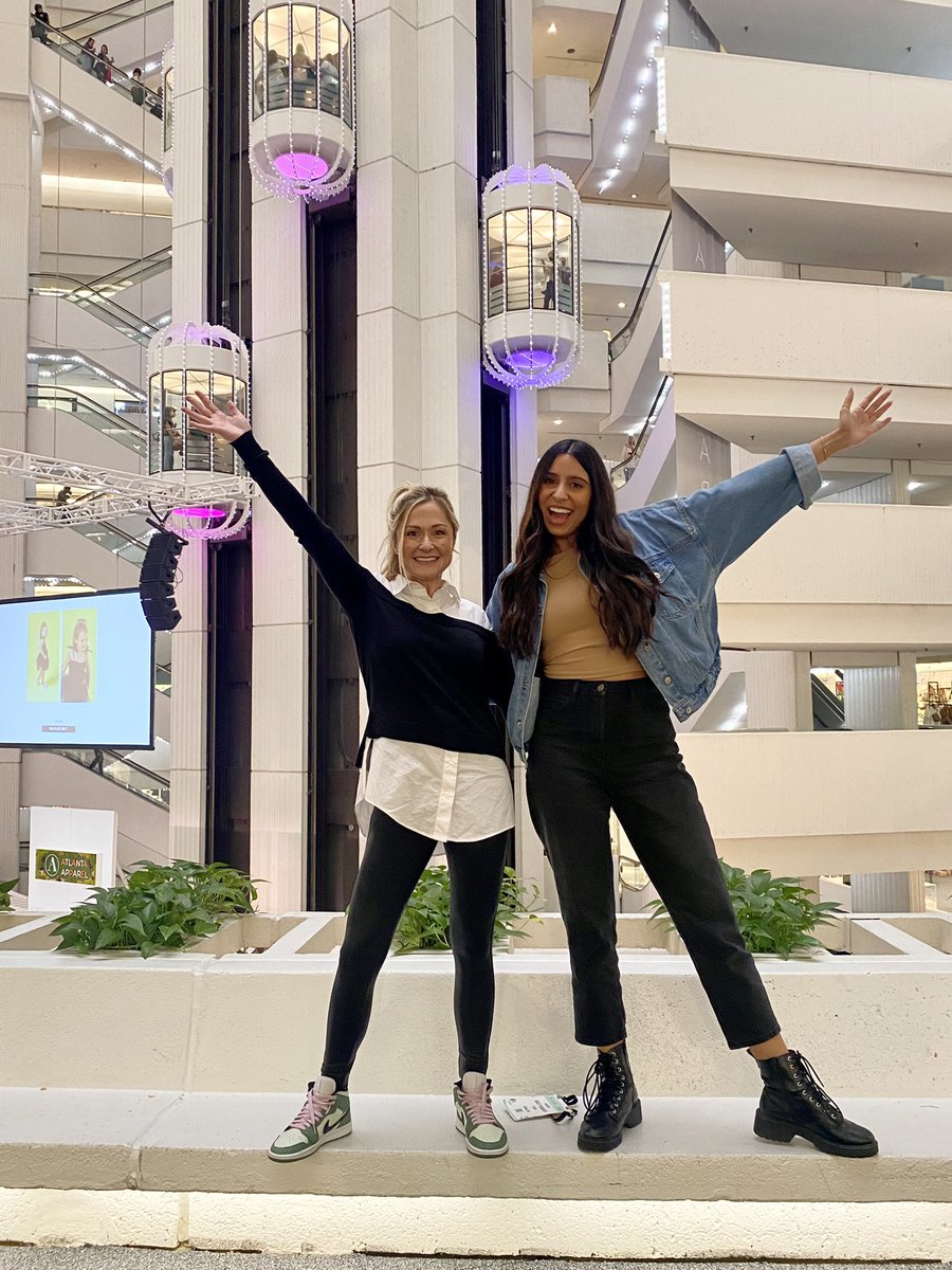 ZSTASHco's tweet photo. Thank you Atlanta!!!
We loved meeting all of you and sharing a new way to destash at #ATLapparel! 💗Enjoy 15% off your next purchase with code: THANKSATL
#ZSTASH #buyselldestash #boutique https://t.co/Pic3eH7Kzd