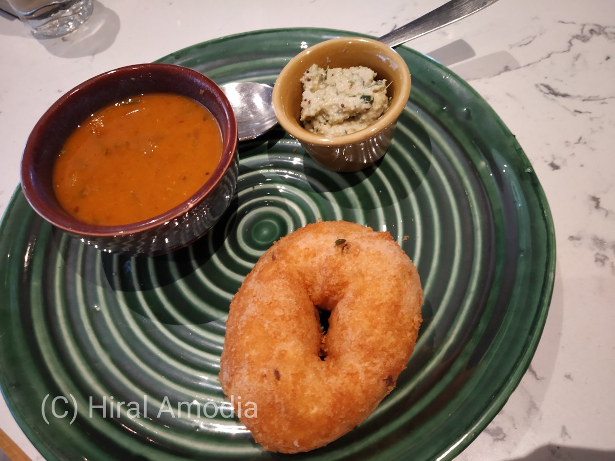 theheebee's tweet photo. Scrumptious breakkie - Traditional Medu Vada and Saambar!! 
Dont miss this most important meal of the day!! https://t.co/pPuNHYn1qe