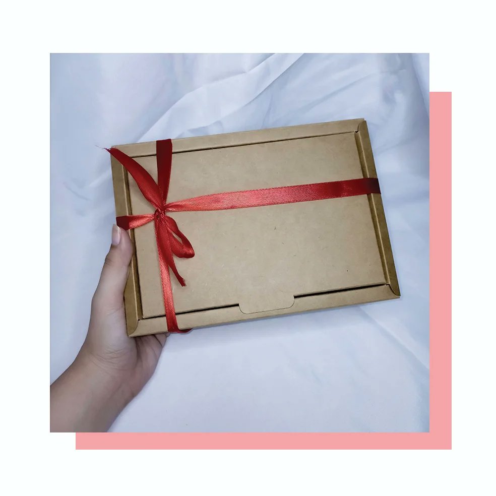candlellure__'s tweet photo. Plus! +++ a free personal customized letter if you want to gift it to someone. Just send us the message you want and we will take care of the rest💞
 (4/n) https://t.co/hMIIXyiFg4