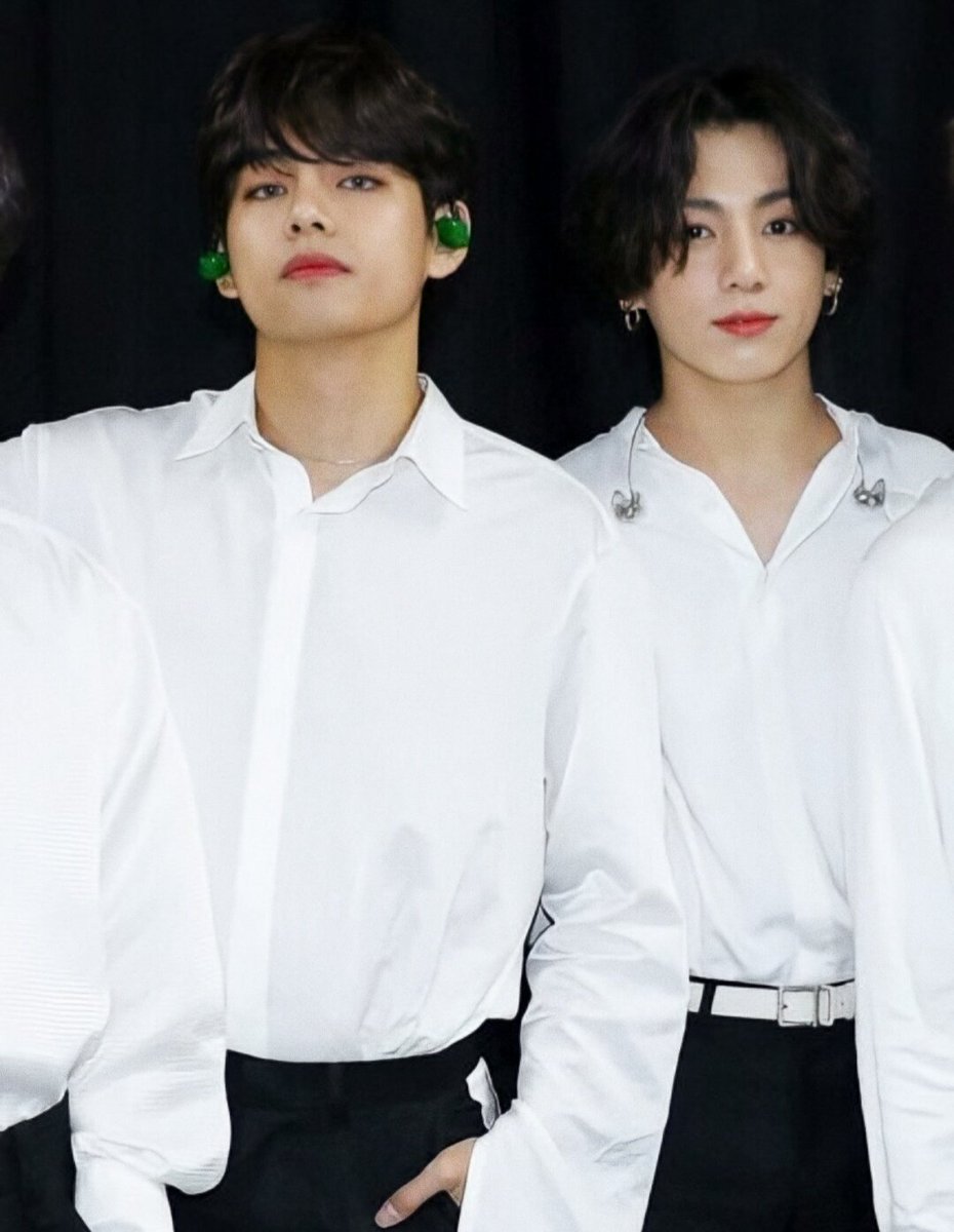 minikookv's tweet photo. the prettiest !! ♡ https://t.co/Y50SpDzwUX