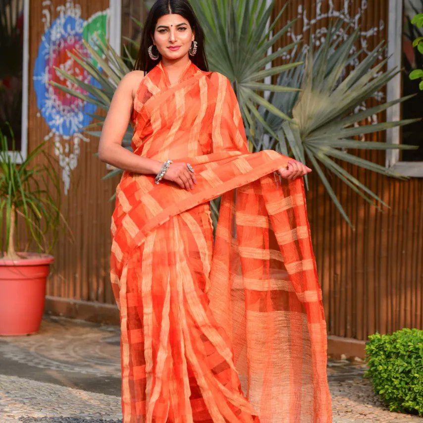 aairacreation's tweet photo. Febric details:kota ghicha
Pattern: check
Type: handweaven
Sarees size 5.50 mtr
Contact. blouse size1mt
Good quality
All colors are available
Free Shipping
Any time ready to delivery
Price 1080
Contact 9155555466
https://t.co/0L5UGNYtee
#patterndesign #handloom #pink 
#red #green https://t.co/J3b35Sx4Gb