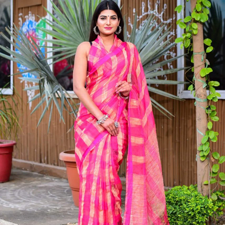 aairacreation's tweet photo. Febric details:kota ghicha
Pattern: check
Type: handweaven
Sarees size 5.50 mtr
Contact. blouse size1mt
Good quality
All colors are available
Free Shipping
Any time ready to delivery
Price 1080
Contact 9155555466
https://t.co/0L5UGNYtee
#patterndesign #handloom #pink 
#red #green https://t.co/J3b35Sx4Gb