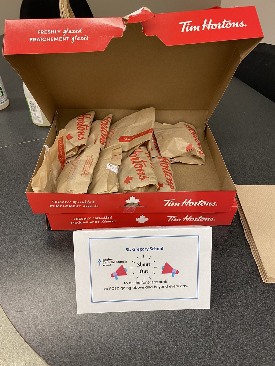 StaciSenger's tweet photo. What an amazing start to #teacherappreciationweek! Thank you @StGregoryRCSD and @RCSD_No81 for making us feel so special 🥰 https://t.co/8Brl1TnMTm