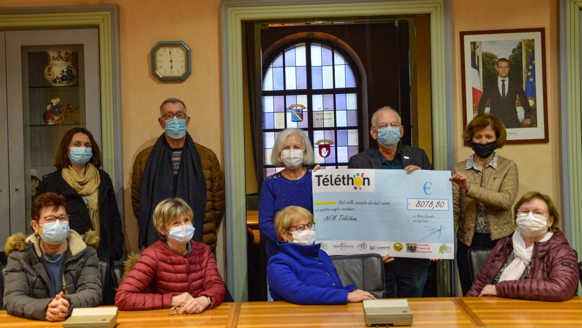 Le maire de La Motte-Servolex, Luc Berthoud, vient de remettre officiellement les dons récoltés par les associations et les structures motteraines à <a href="/Telethon_France/">AFM-Téléthon</a>. Bravo et merci à toutes et à tous !