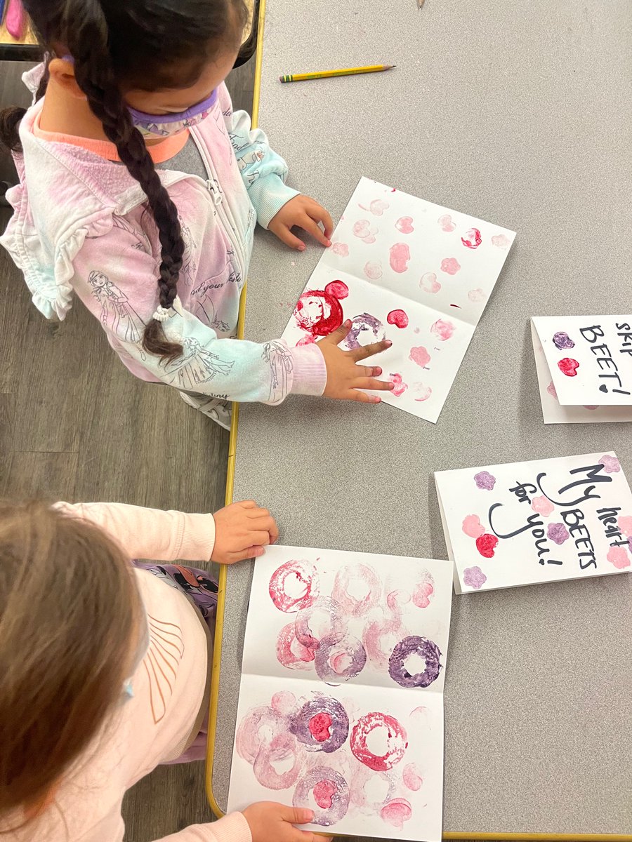 simplefood4all's tweet photo. Beet stamps ❤️🌸❤️ #gardenbased #earlyeducation #stampit #beets #harvestofthemonth https://t.co/GWZVLX2cu4