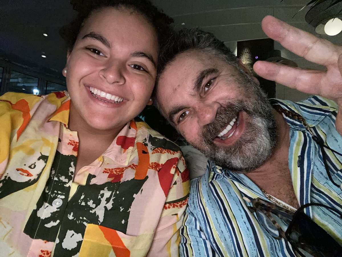 LuceroMijaresOf's tweet photo. Feliz cumple @MijaresOficial  gracias por todo lo que me has dado siempre! Te amo Papi. #FelicidadesMijares https://t.co/xiOXBwiFd8