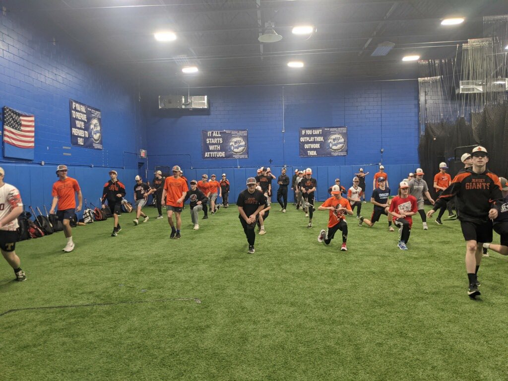 JerseyGiants51's tweet photo. Working to get better. #jerseygiants #onegiantfamily #baseballlife #gettingworkin https://t.co/LNp2JdOBsQ