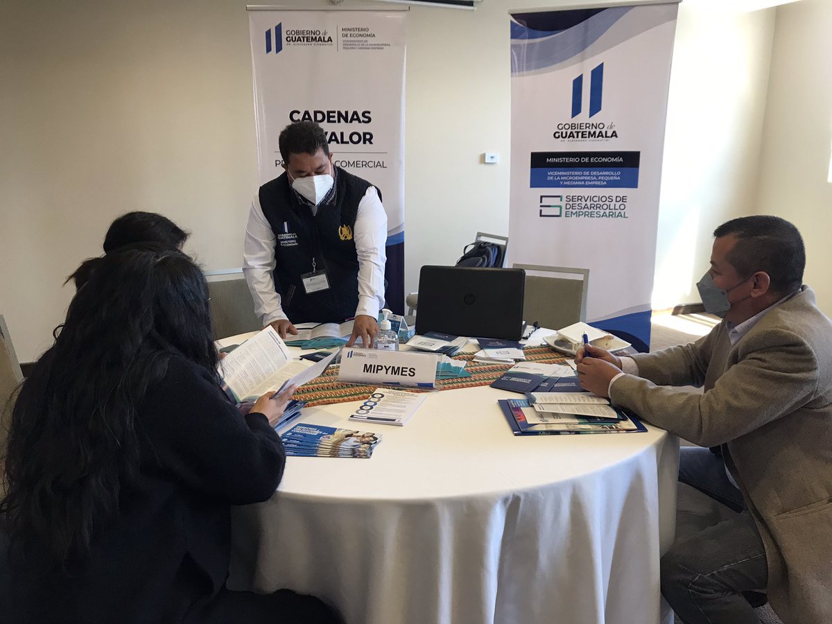 sncalidad's tweet photo. Continúa el Open Day en donde los participantes tienen la oportunidad de hacer sus consultas directas sobre los servicios del @sncalidad y del @MINECOGT actividad inaugurada por el Minitro @MaloufTony https://t.co/VJ8s0HdayZ