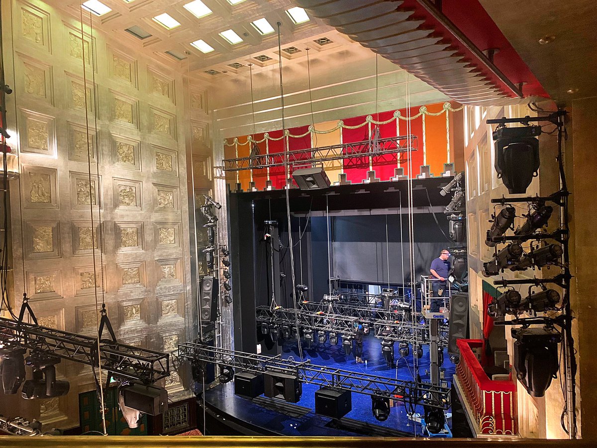 theckone's tweet photo. Busy day at the theatre for the moving light re-lamp and cleaning.
#WestEnd #Savoy #Theatre #LX #Maintenance #MovingLights #Relamp #Sparkie #ShowBusy #picoftheday https://t.co/LH6r2OuE7f