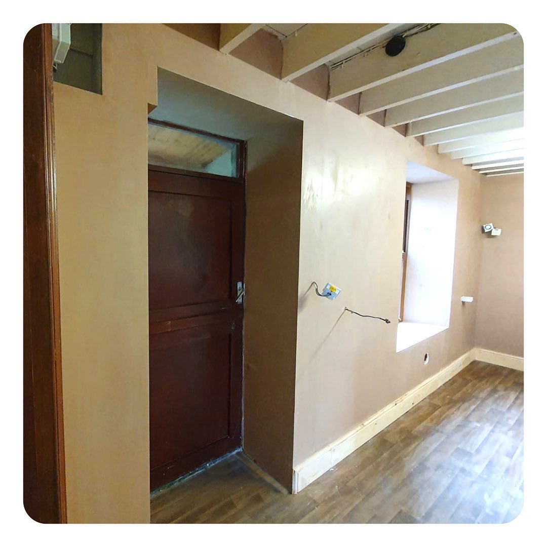 ConsumerEnergy_'s tweet image. Insulating another customers home with the usual smooth plastered finish! 🔥🔥

#insulationinstallation #eco #energisingyourgreenerworld #ces