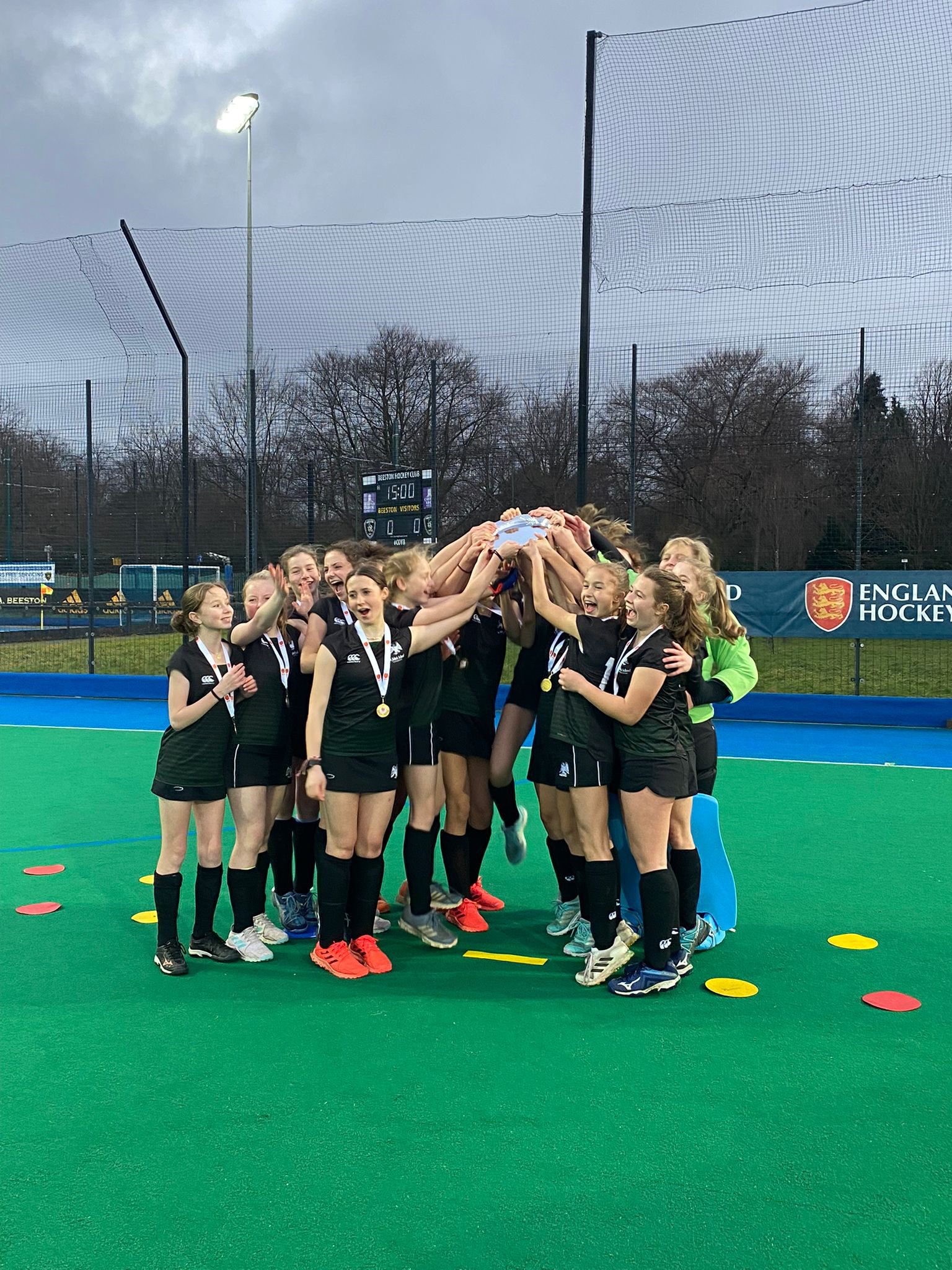 Rowena Cole (rowenacole01) / Twitter