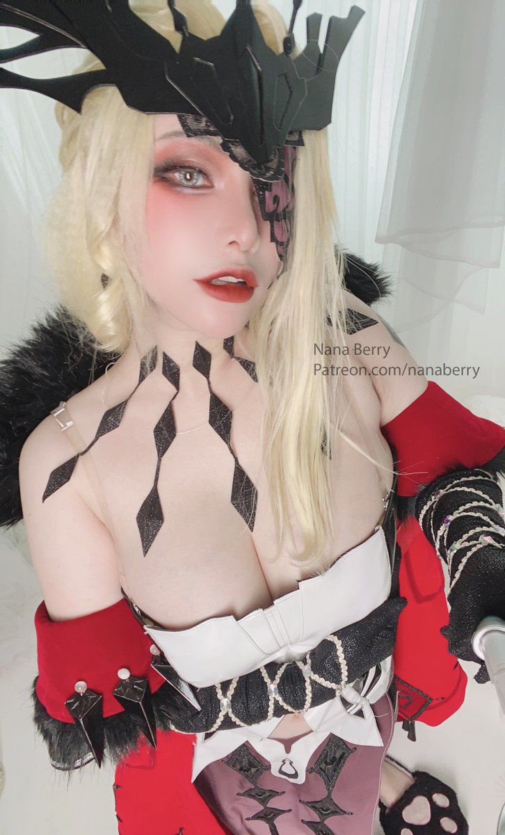 La Signora is on board for this month Tier A Patreon! https://t.co/a72MfYuoRC