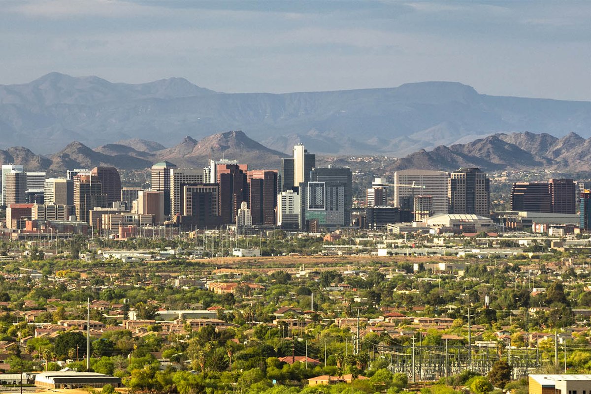 UAZHealth's tweet photo. Part of a $2 million grant from the @CDCgov will be used by researchers @UAZPublicHealth, in collaboration with @AZDHS, to prepare for adverse effects of climate change, especially heat-related health hazards. More: https://t.co/2ZJlUvWVcw https://t.co/katDB0XirZ