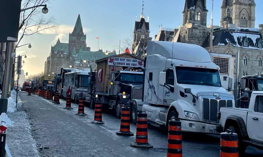 escayoLaw's tweet photo. INJUNCTION Hearing is resuming at 1pm. 
Continuation from Saturday's hearing.  Plaintiff, an Ottawa resident, seeks (amongst other reliefs) an injunction preventing Trucks from blasting their horns in the DT core. In this class action (to be certified), Plaintiff seeking $9.8M https://t.co/spUtDoJwBR