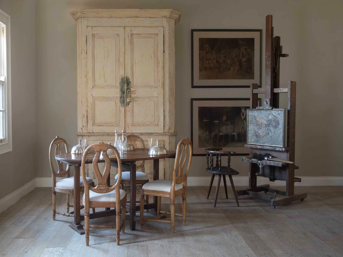 LorfordsAntiq's tweet photo. Winter Light ☀️
A natural palette of gentle and harmonious tones inspired by the earthiness of Edward Bulmer's versatile Clay and the bright winter sun.
Shop the look here: https://t.co/XoPKEnF3oZ
#LorfordsAntiques #Lorfords #Antiques #WinterLight #Interiors https://t.co/GFuJGImoUt