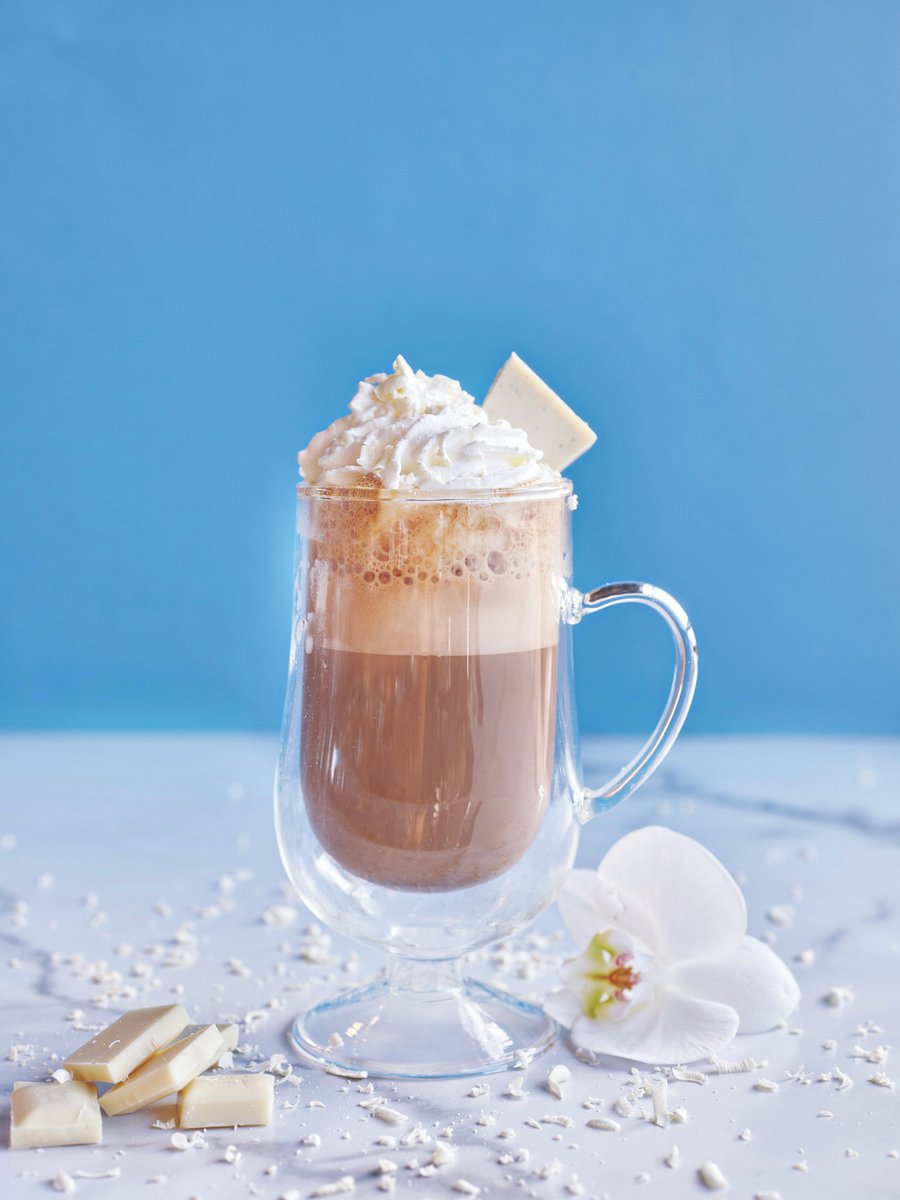 JavaRepublic's tweet photo. Treat yourself to a White Mocha Delight. How tasty does this look?👀
Available now in our cafés and for our customers to order.
#CoffeewithaConscience #WhiteMochaDelight
#mocha #mochacoffee #whitemocha #mochacoffeeaddict #spring #springdrinks #whitechocolate #spring2022 https://t.co/LxAFYDyS4c