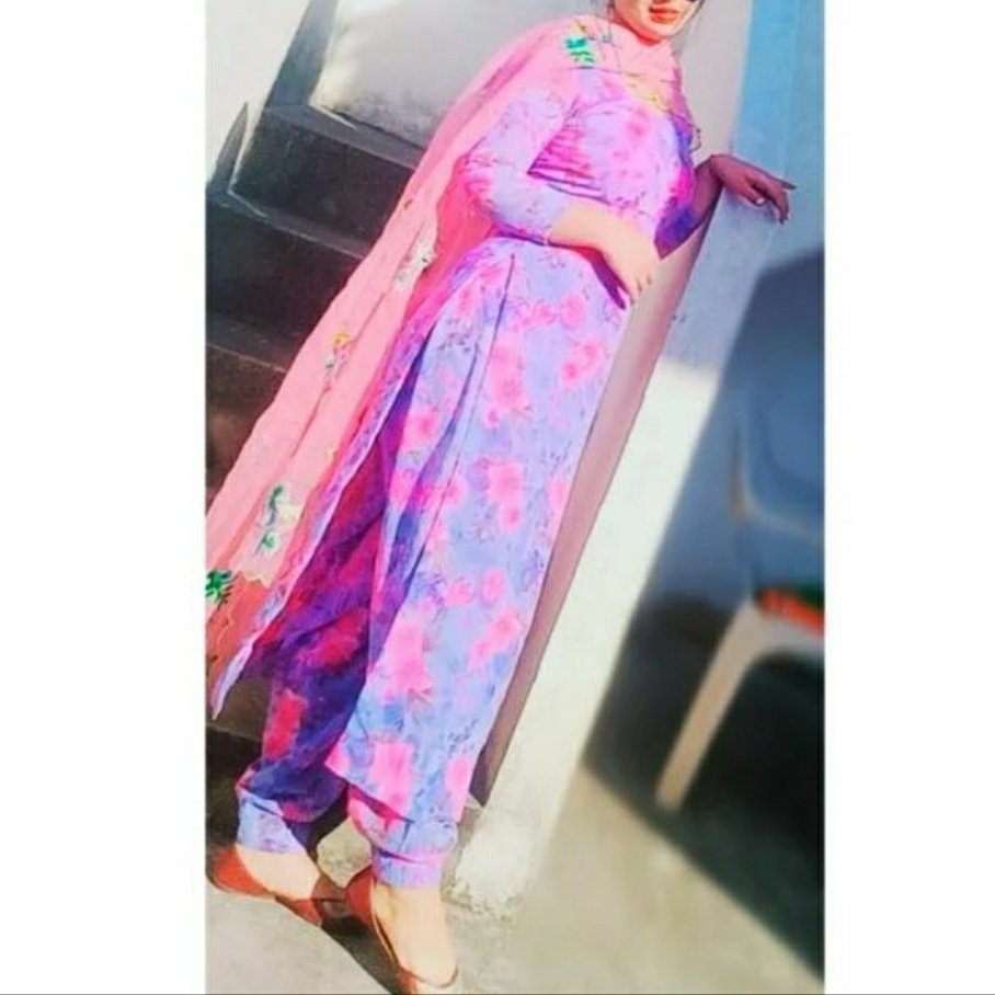 55_khushi's tweet photo. #NewProfilePic https://t.co/HhznGmKBcD