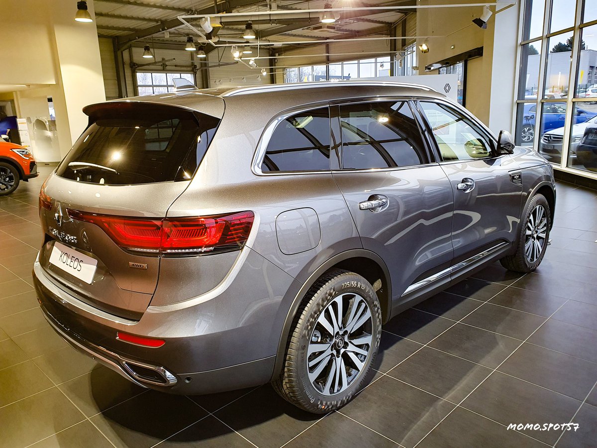 MomoUnboxingoff's tweet photo. Renault Koleos Initiale Paris 2021 🇫🇷
#Renault #Koleos #RenaultKoleos #InitialeParis #Carspotting https://t.co/kLus8znIKV