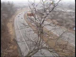 paupsman's tweet photo. @511PAPhilly can't wait until this tree has foliage on it traffic cam 202/322 w goshen twp https://t.co/MD6ZDudvdD