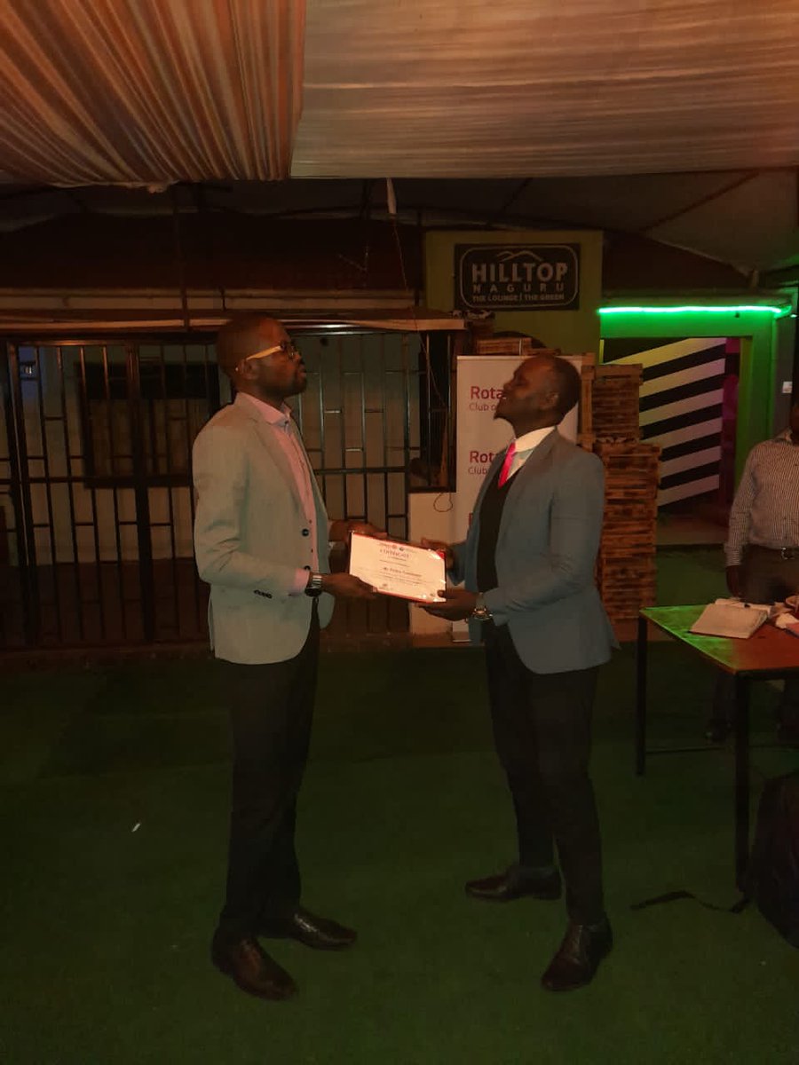 RctNaguru's tweet photo. From the just concluded insightful fellowship on #PersonalFinancialManagement. @philipoustin did a good job enlightening us on how to best manage our finances through, among a number of things, sticking to a budget as well as saving habitually. https://t.co/emGWcg0msV