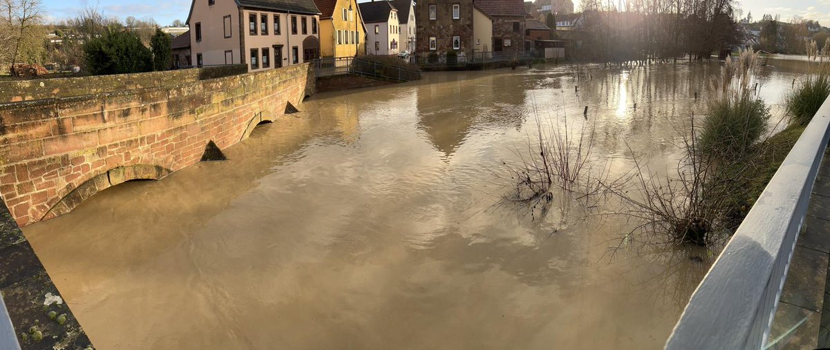 FF_VG_ZW_Land's tweet photo. 06.02.22, 19 Uhr
#Sturm #Roxana #Löscheinheiten
Althornbach, Hornbach mit TLF 16/25 und MZF 1
Mauschbach, Dietrichingen, Großsteinhausen 
Kleinsteinhausen, Dellfeld, Contwig 
Feuerwehreinsatzzentrale @FF_VG_ZW_Land https://t.co/mCSYAigk3j