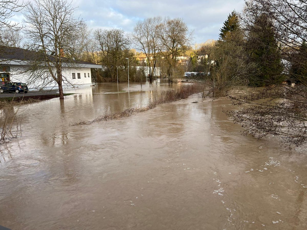 FF_VG_ZW_Land's tweet photo. 06.02.22, 19 Uhr
#Sturm #Roxana #Löscheinheiten
Althornbach, Hornbach mit TLF 16/25 und MZF 1
Mauschbach, Dietrichingen, Großsteinhausen 
Kleinsteinhausen, Dellfeld, Contwig 
Feuerwehreinsatzzentrale @FF_VG_ZW_Land https://t.co/mCSYAigk3j