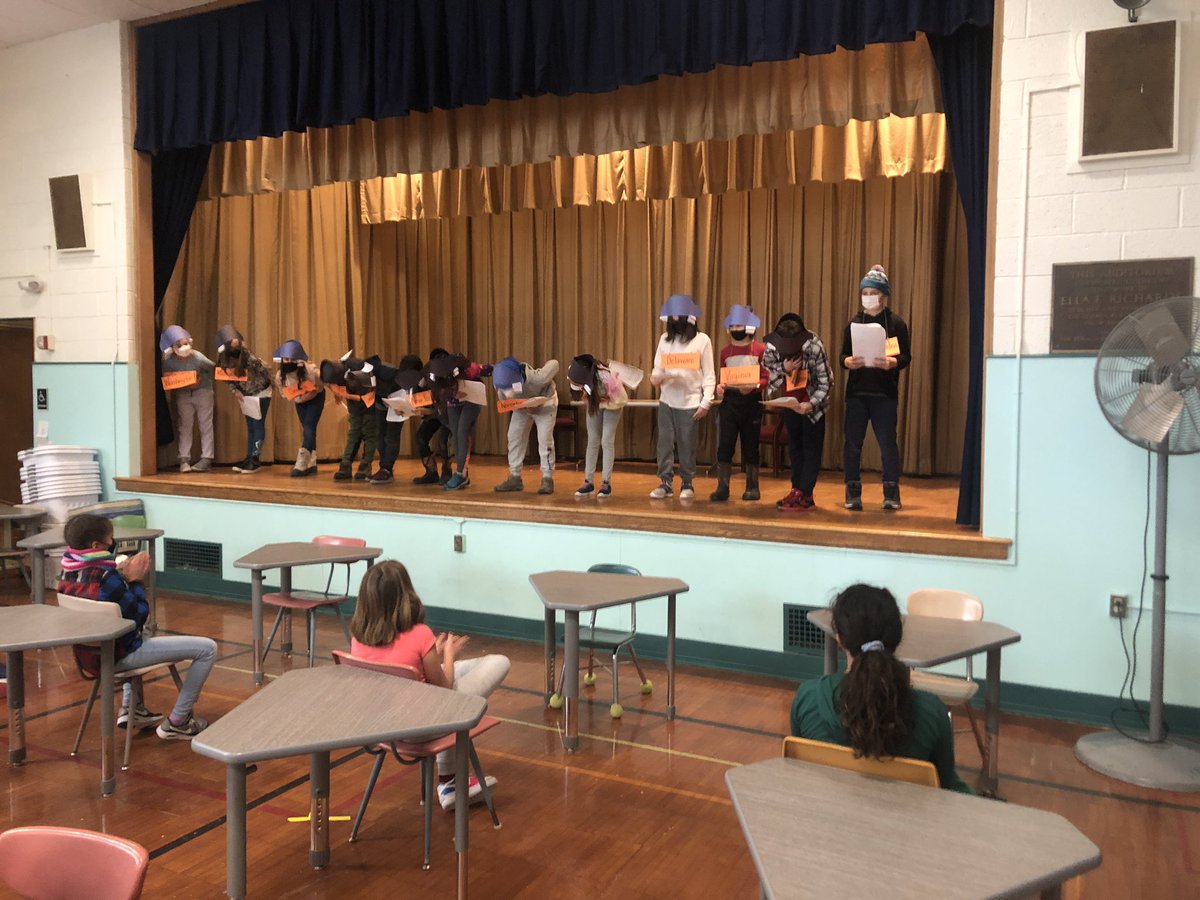United We Stand! 4th graders @BelleShermanES standing united and performing a readers theatre on the importance of and how the US Constitution came to be! 

#oracy #reading #readerstheatre #Constitution #history #socialstudies #4thgrade 
@nancymthompson