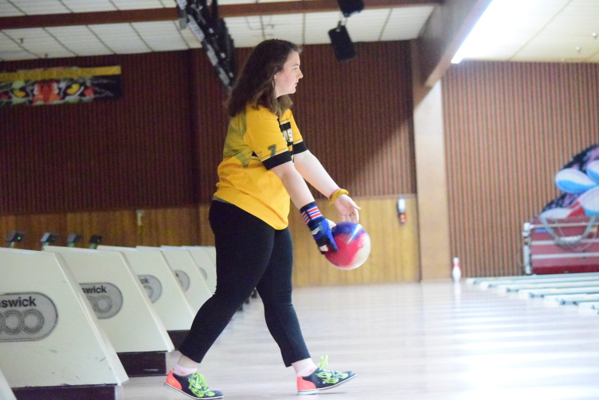 1016sports's tweet image. At @KHSAA Girls Team Bowling Tourny, @JCAthletics_ 4th in qual. (469-457=926), beat J. Hardin (182-135/135-124/168-153), Cooper (158-191/169-155/180-169/155-206/150-143) &amp;amp; PRP (195-180/185-184/148-194/157-221/170-166) but fell in finals to Graves (171-223/149-121/183-164/158-137)