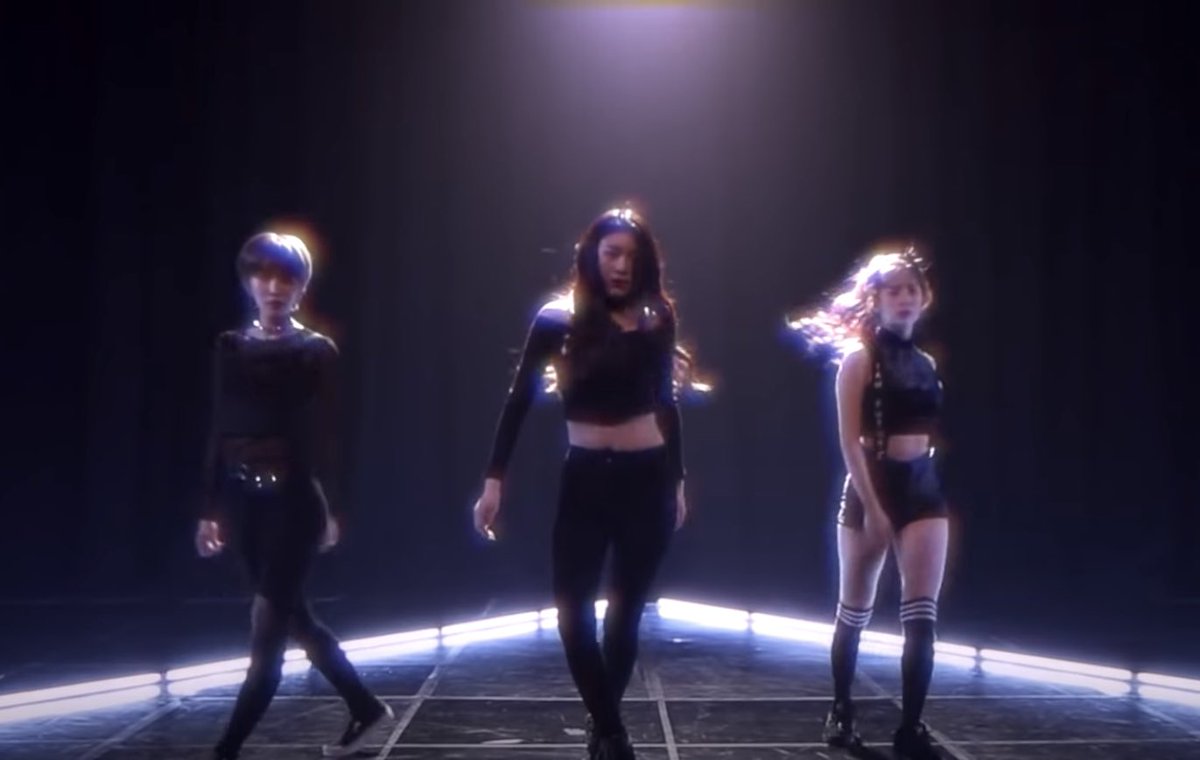 granny_vr's tweet photo. Momoland OT9 subunits that we could have gotten ~ thread 

- concept ideas 
- song ideas 
- outfits ideas (always in videos with music) 

- this are my opinions so if you don’t like that some members are not included in concepts which you are expecting them in to pls don’t hate https://t.co/WwZFzZHfkl