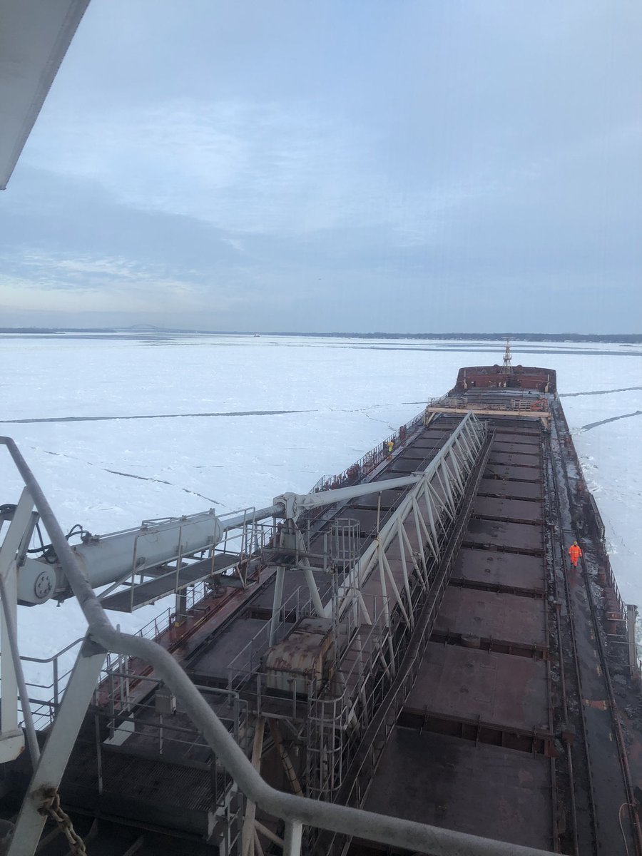 Greatlaker97's tweet photo. Canadian Coast Guard “Pierre Radisson” along with the help of the Hovercraft keeping the Algoma Mariner moving above Trois Rivieres, Qc. https://t.co/bSRUhPna95
