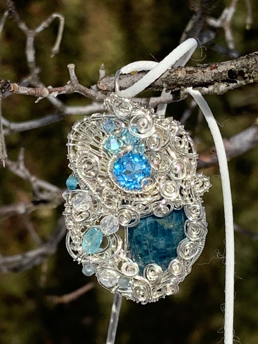 MeadeSteff's tweet photo. Blue Topaz and Blue Apatite wire wrapped ooak pendant https://t.co/Ipw44x5FoK https://t.co/7RUNjaAVNP