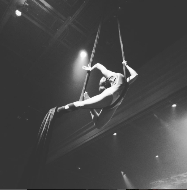 elementperforms's tweet photo. As beautiful as a swan; graceful like no other 🦢❤️‍🔥

#experienceELEMENT #Elementperforms #aerialsilks
#diversityincircus #letscreatemagic https://t.co/XQ5WQDtC85