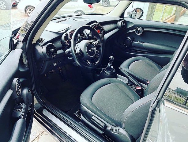 heitocar's tweet photo. Nova entrada 😍
Viatura nacional ✅
Mini cooperD 116cv diesel 
Com apenas 89.000km de 2015
#minicooper #mini #minicooperd #minimalism #minidiesel #minidiesel #minicoopers 
#heitocar #agueda #aveiro #veiculos #testdrive #euroreparcarservice https://t.co/5HPq83oInp