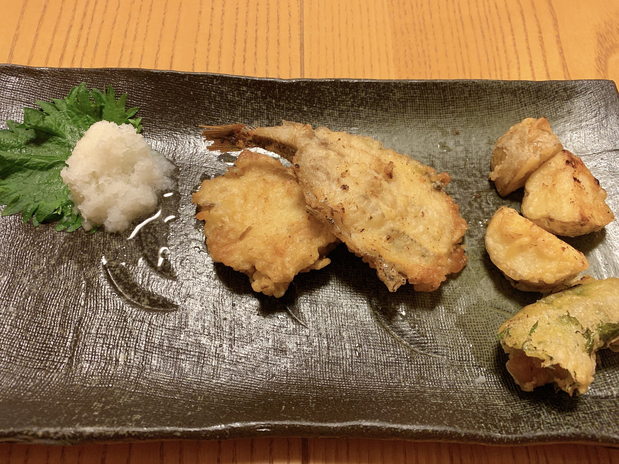 Koba メギスの天ぷらとソルロンタン 今日の晩ご飯 Kobaさん今日の晩ご飯 ツイッター晩酌部 メギスの天ぷら ソルロンタン 大変美味しゅうございました 人 T Co 9ru2h9m19j Twitter