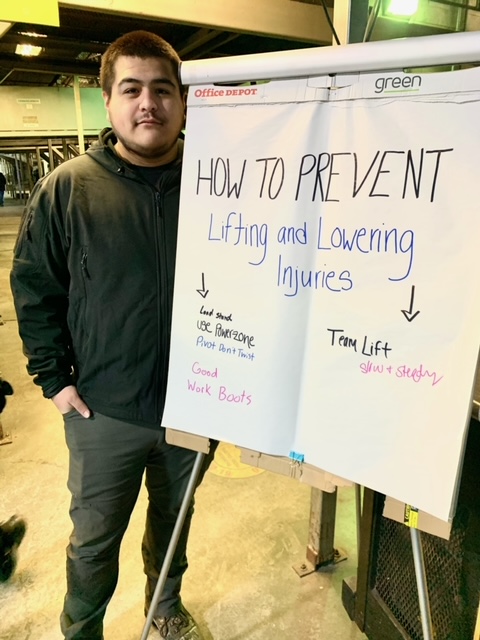 Collaborating and reminding each other how to stay safe tonight and every night💯
#TeamUPS #SafetyFirst #WorkSmarter #WeAreUPS
