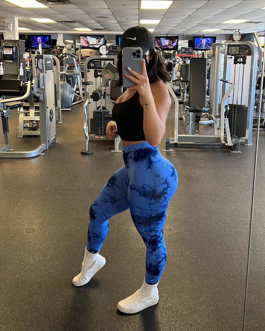 Girls that lift >>>> https://t.co/zZODUfor5j