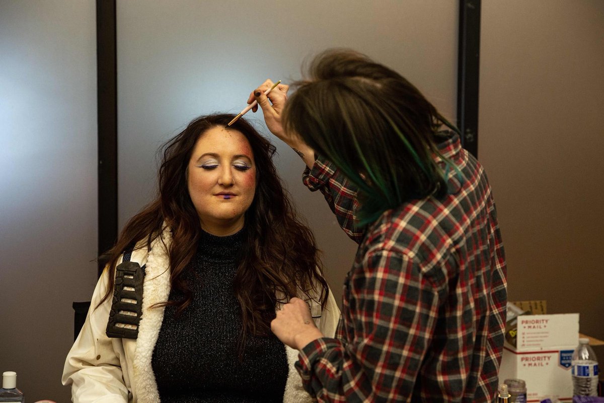RemAlternis's tweet photo. Remember this behind the scenes photo from shooting the #ChicagoShadows trailer? Sarah played Curie, a magician specializing in thermal extraction. 

Sarah is also the founder and CEO of Rem Alternis Productions!

#writing #fantasy #cyberpunk https://t.co/DHaIXsaaCe