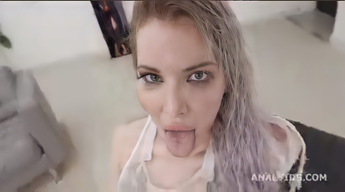 SlutLov85285215's tweet photo. In this scene there was a hard anal on it, but look how @AlexxaVice is still beautiful✨✨✨ #dirtyface #pornqueen #shestar #slutface https://t.co/sPHlaqn0y3