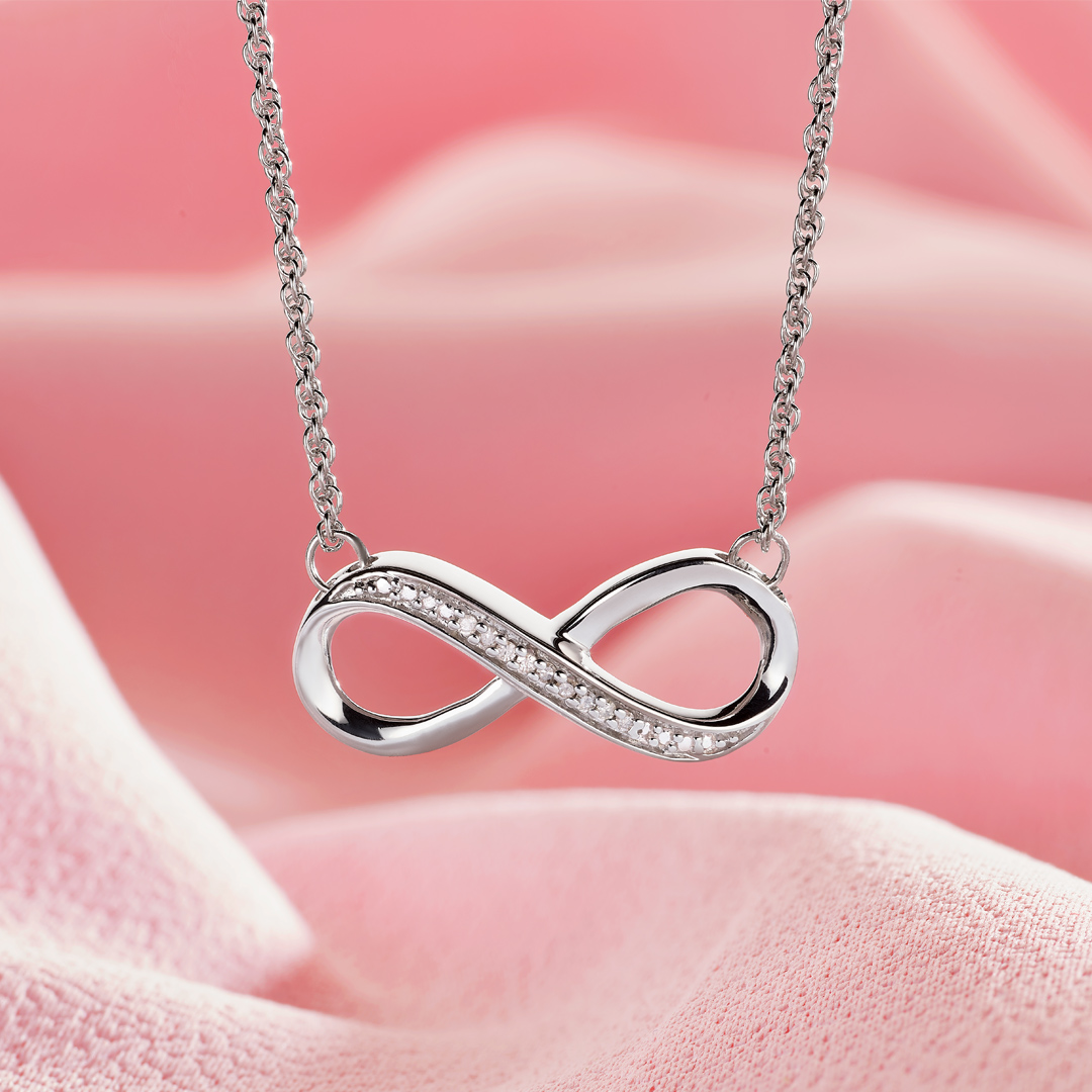 A love to last a lifetime. 💖 Click here to shop Valentine’s Day jewelry: spr.ly/6010KOPlO
