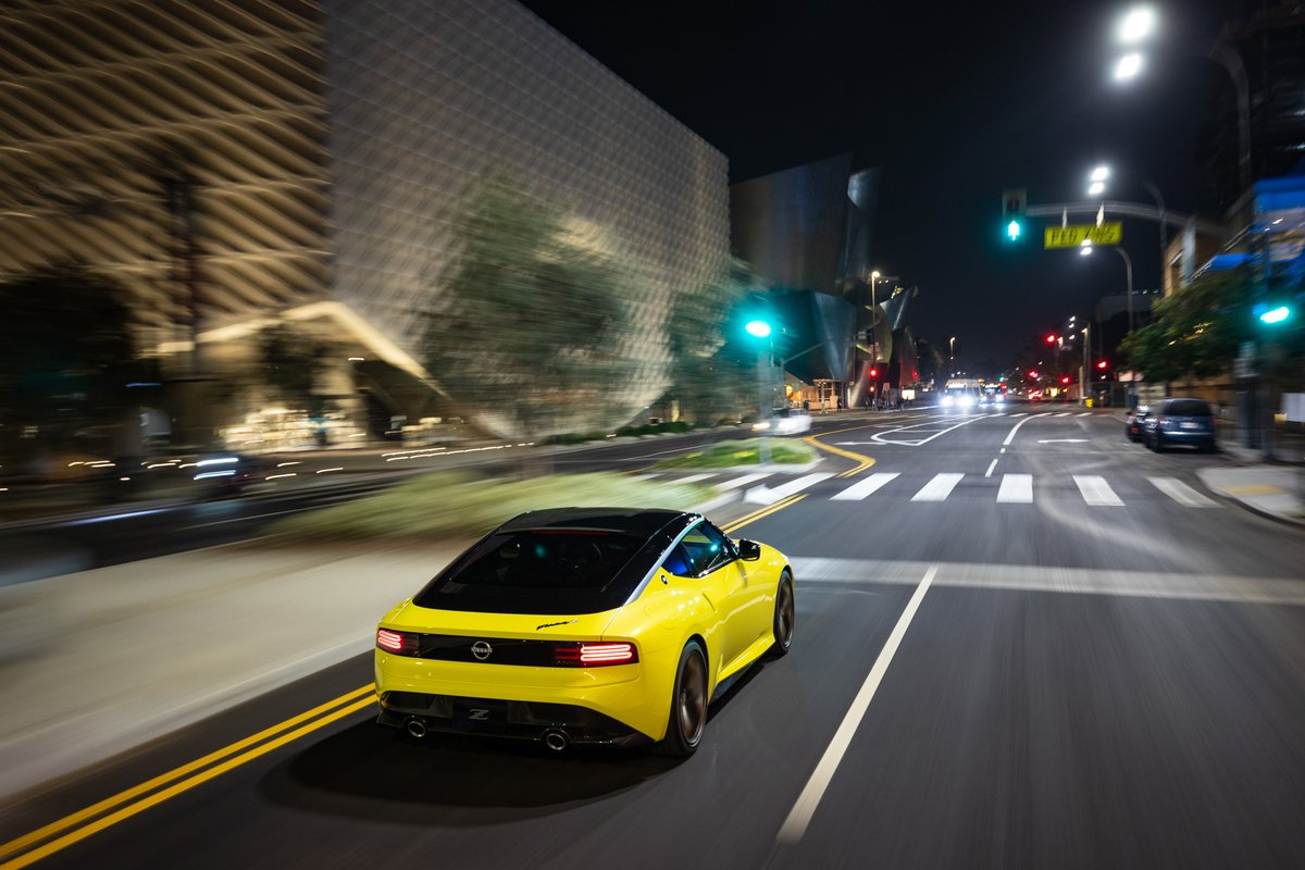 nissancanada's tweet photo. An authentic sports car in the purest sense of the term. The all-new 2023 Nissan Z stays true to its performance roots with a 3.0-litre V6 twin-turbocharged engine at its heart and 350 lb.-ft. of torque starting at under 1,600 rpm. Reserve the #NissanZ: https://t.co/rLXmESkrgO. https://t.co/VcCXKLhpHO