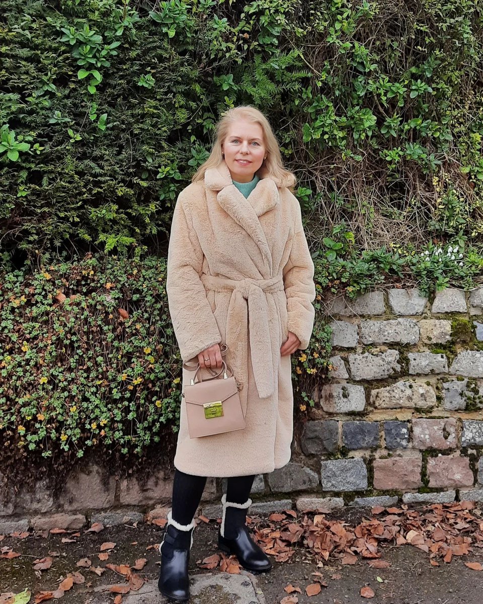 Baby it's cold outside... ❄️

Keep your toes warm with GRACE BLACK LEATHER  BOOT
📷 @irina_emeruk

#styleforher #winterboots #staywarm #winterootd #outfitinspiration #fashionforher