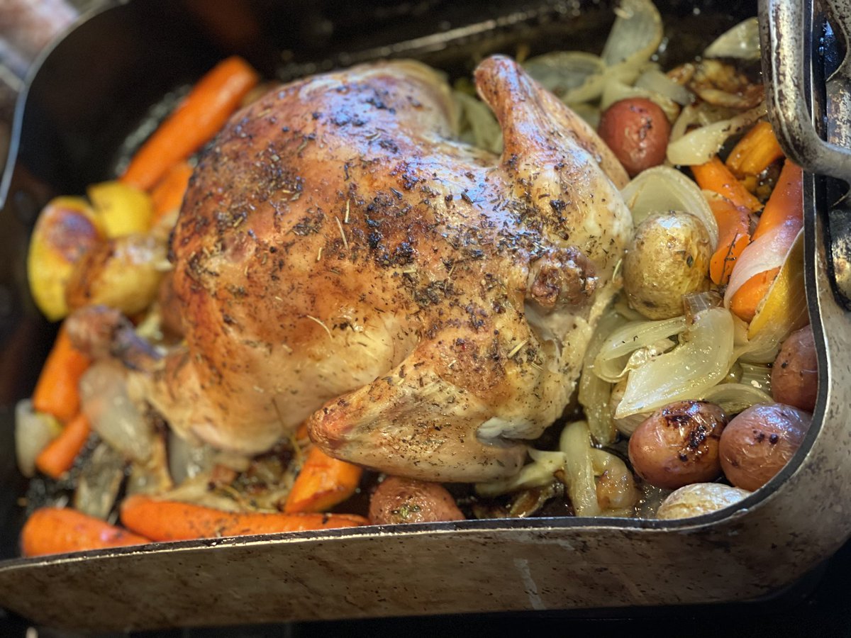 coliningham's tweet photo. @aeroties Made this for dinner yesterday… French style roast chicken. https://t.co/ojaHzmtPpj