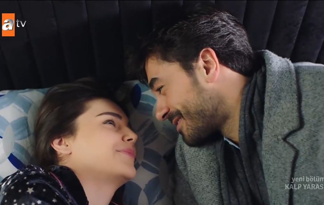 solmairo's tweet image. OMG!!! Ayudaaaa!! A alguien más casi se le detuvo el corazón tras ese tirón de Ayse!!! Dioosssmiooooo !!! 😭😭😭😭💙🔥💙😭😭😭Me brotaron los lagrimones..lloroo..ríos amigas 
YAPAMIYORUM 
No puedo #KalpYarası #AyFer
#GeçmiştenGelen