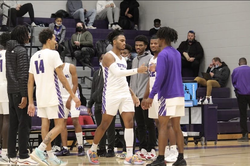 We are excited to welcome PJ Davis! PJ is a senior at Omaha Central HS &amp; has helped lead them to a 15-4 record &amp; #5 ranking in Class A. He currently sits 8th in scoring at 17.2ppg. PJ has been a 3-year starter in a winning program &amp; will bring physicality &amp; scoring. Welcome, PJ!