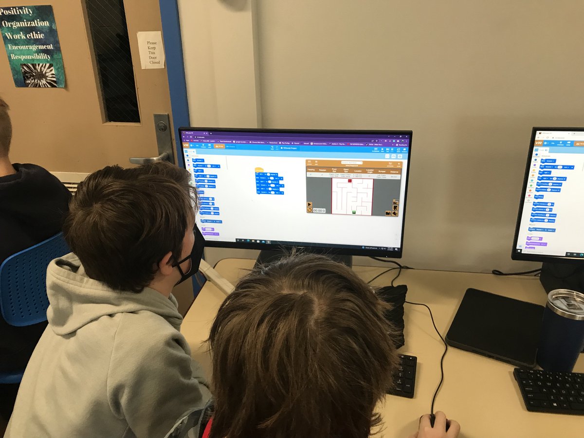 bkahler5174's tweet image. VEXCode VR challenges! #pltw #mursd #VEXV5
