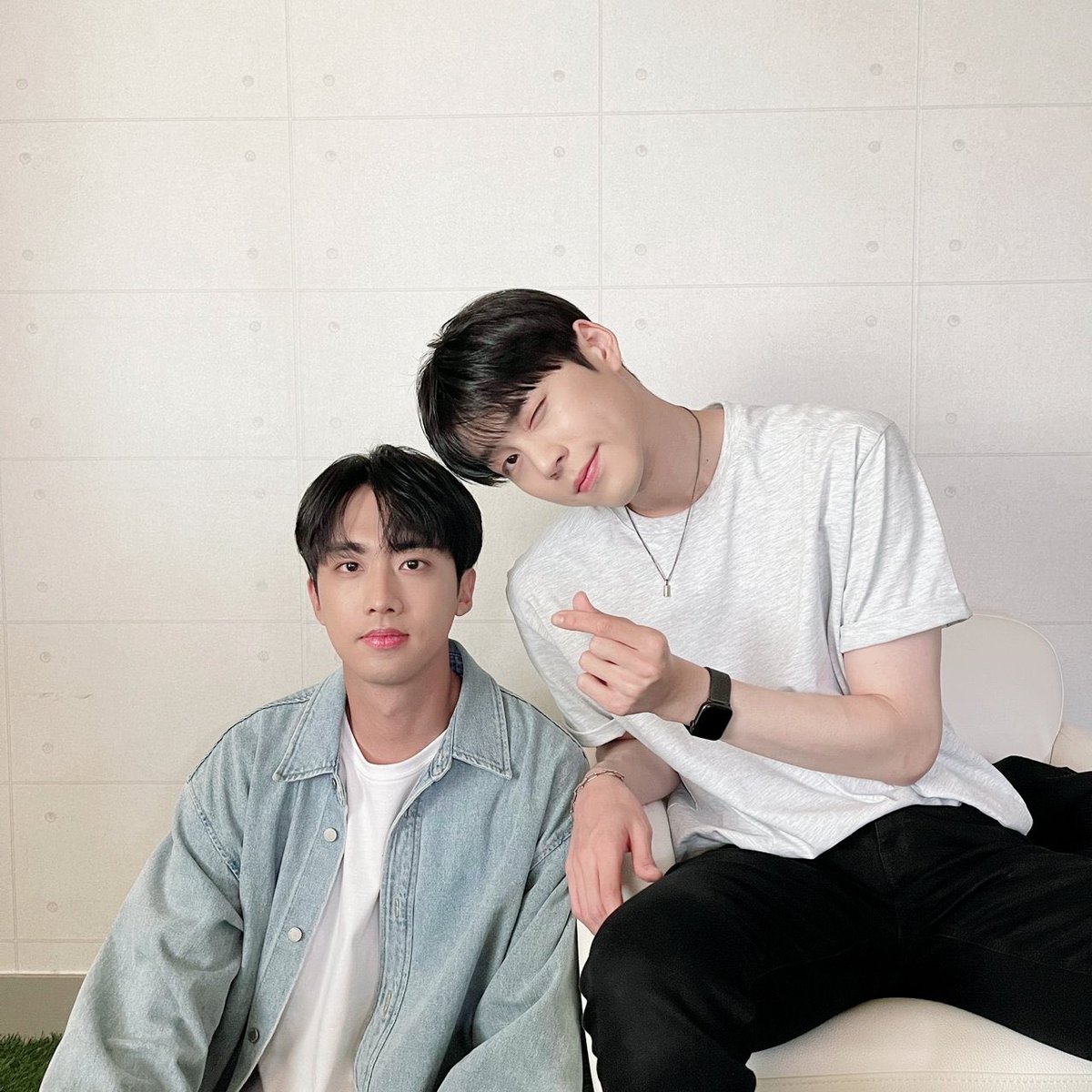 4leedongwon's tweet photo. inseong~
enlist safely, take care and we will wait for your return 💗 https://t.co/J2S5IEoDHO
